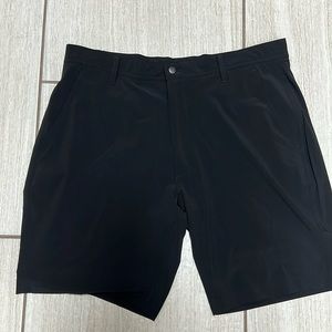These are FJ Men’s Shorts in Black. Size W35
